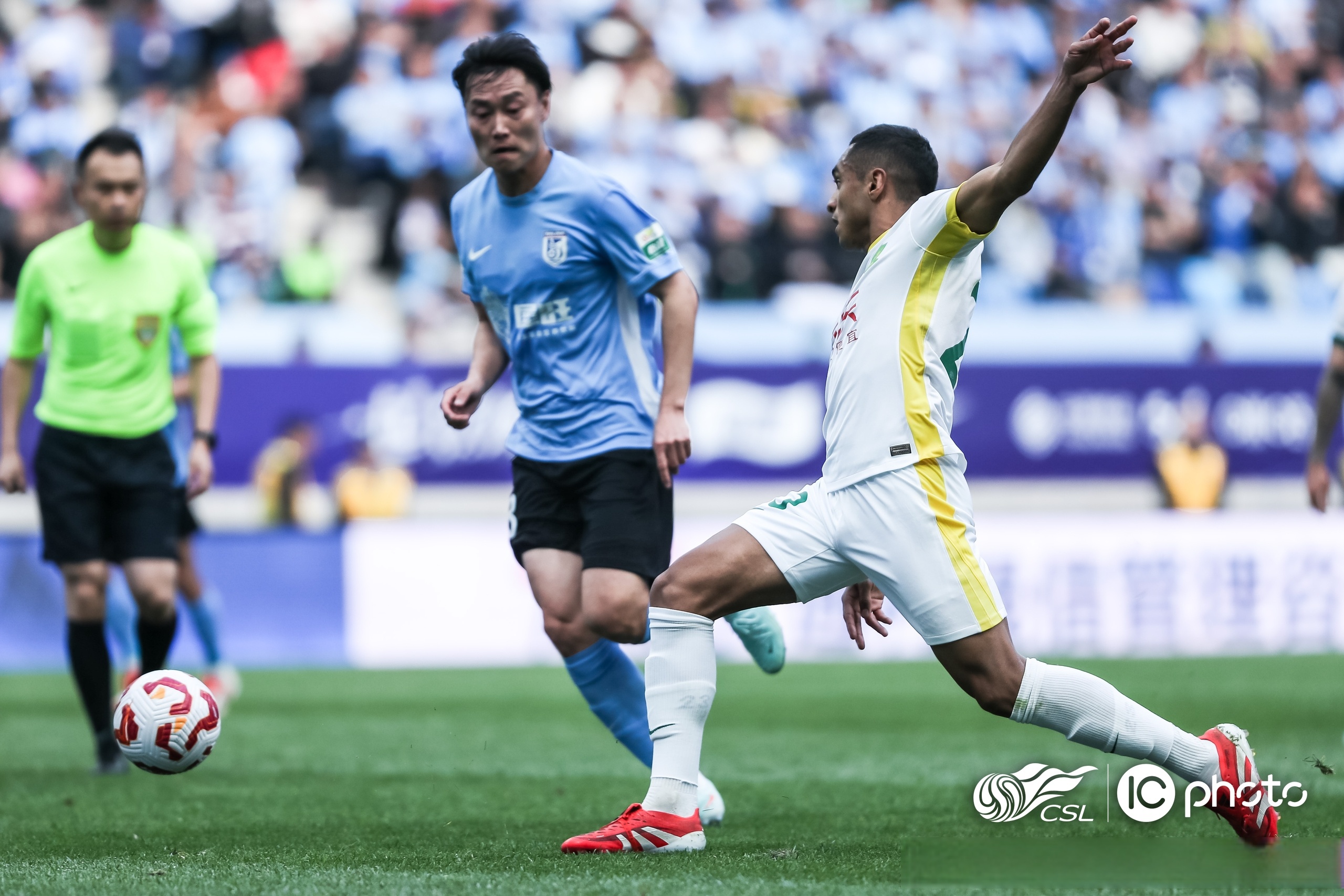 法甲倒计时，上海海港窗口期官宣签约，细节引发关注，球迷炸锅，阵容厚度经受考验的简单介绍-问鼎娱乐