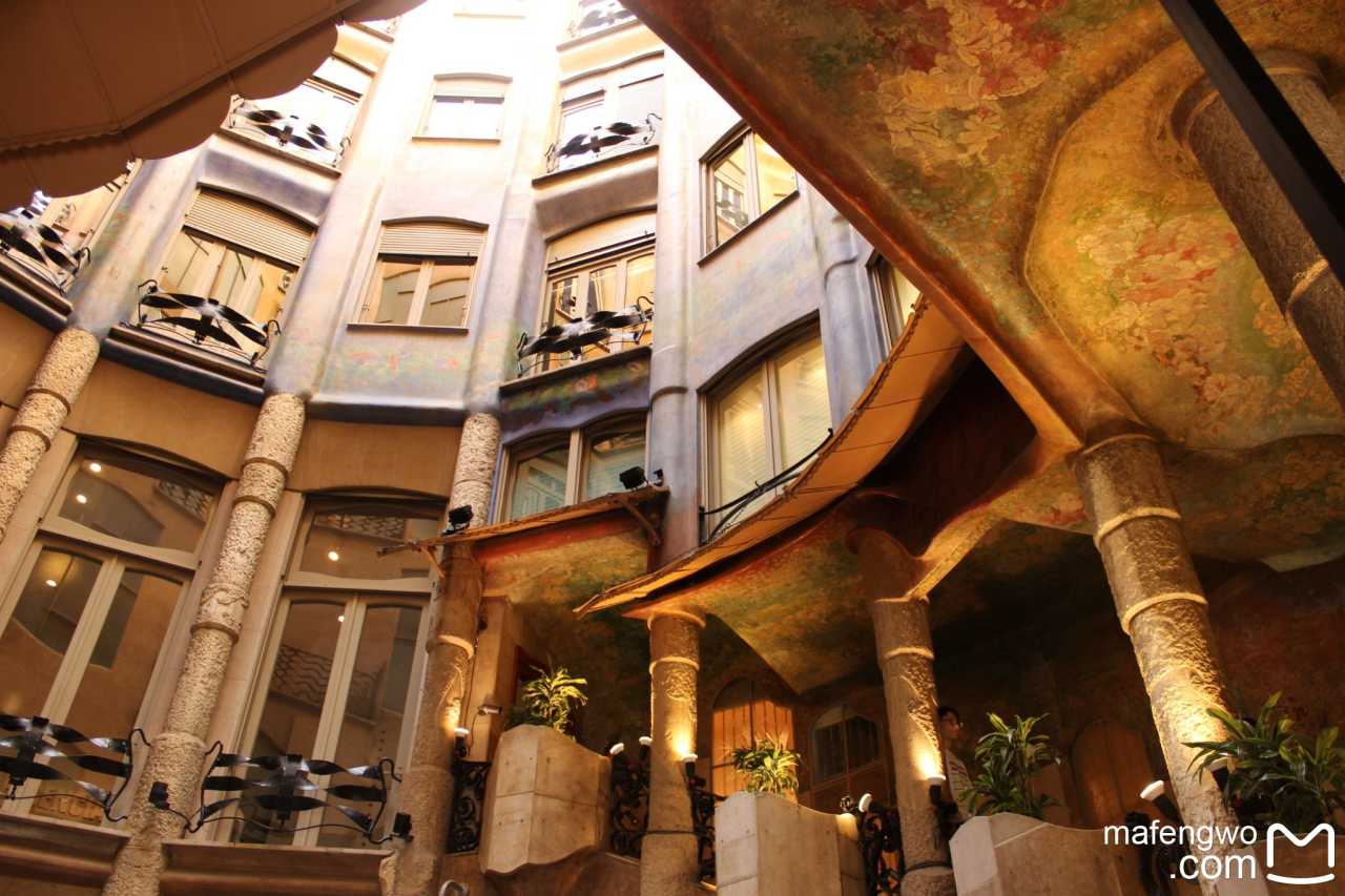 英超集结日热度飙升巴塞罗那今夜手感冰凉，这操作让人直呼：塞维利亚今夜回应争议的简单介绍