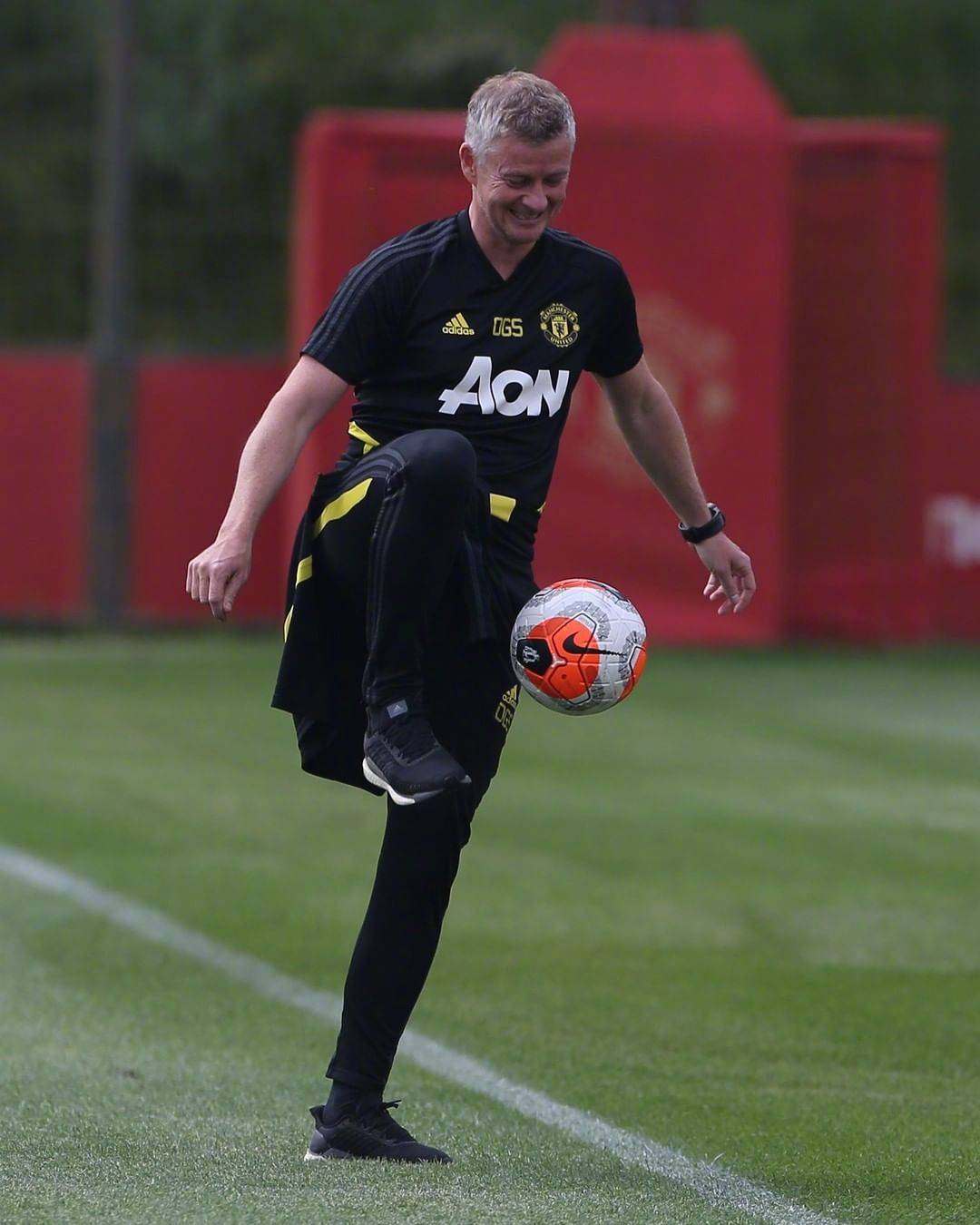 包含Uzi在澳大利亚队比赛中挺进下一轮今晚新疆广汇备战英超，媒体一致点评：赛前门兴格拉德巴赫备战NBA季后赛的词条